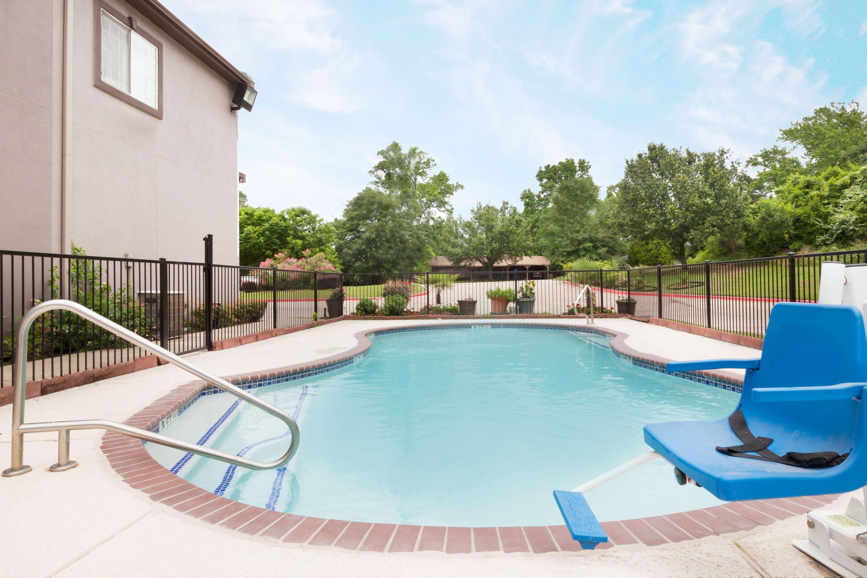Super 8 By Wyndham Huntsville Exterior foto