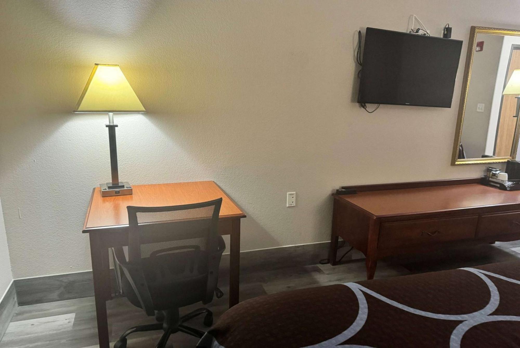 Super 8 By Wyndham Huntsville Exterior foto